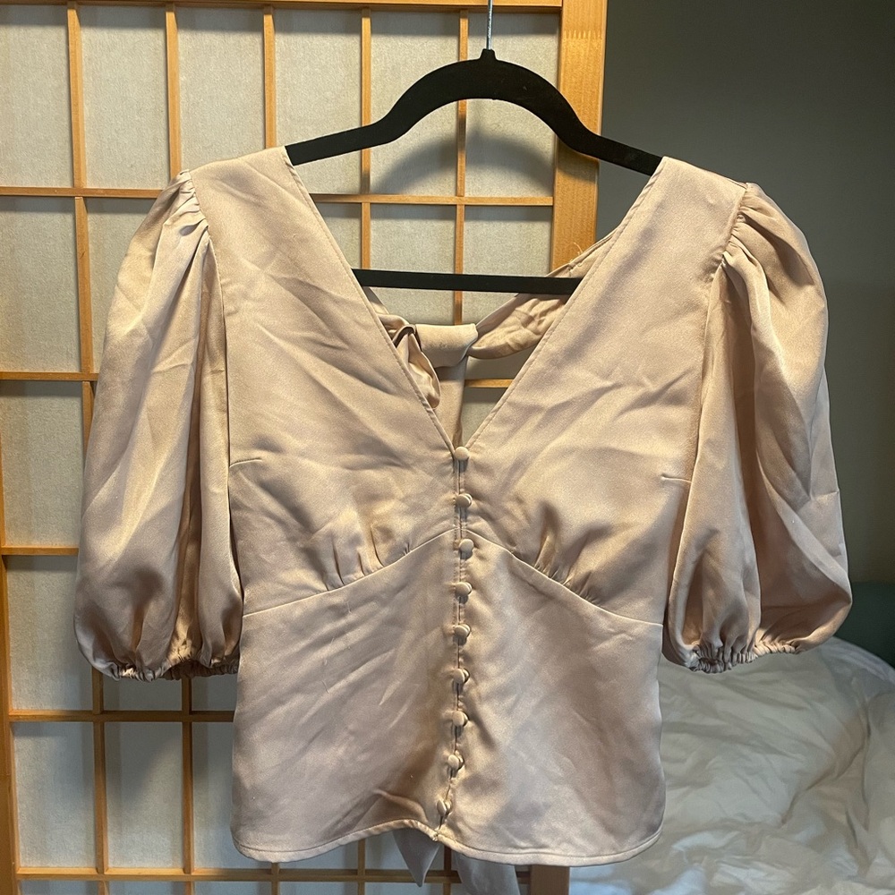 Abercrombie & Fitch Blouse with Sweetheart Neckline and Puff Sleeves